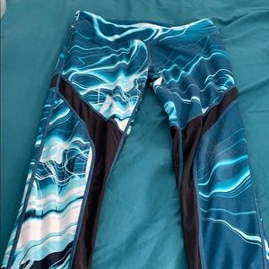Fabletics blue design leggings 7/8